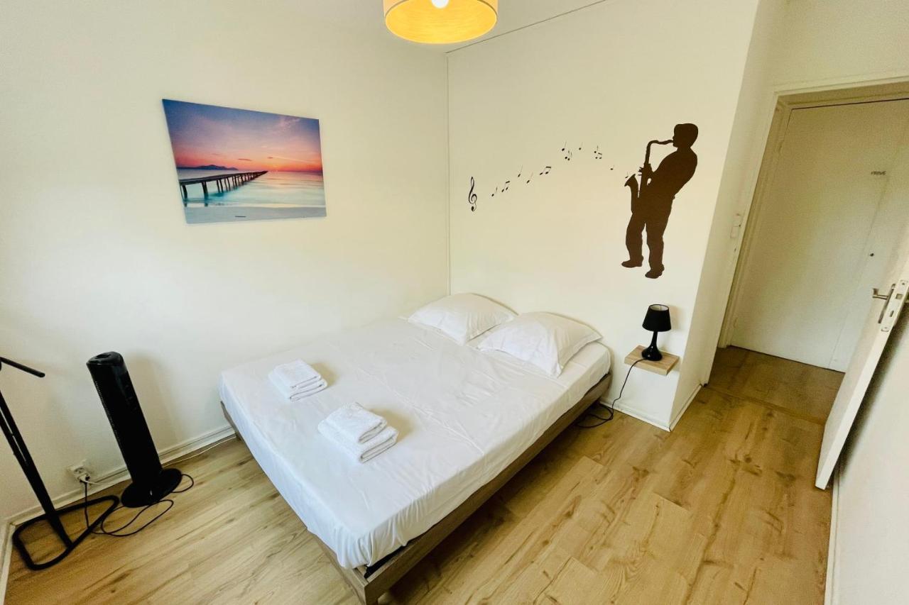 Luminous Apartment With Parking Near The City Center Cenon Exteriör bild